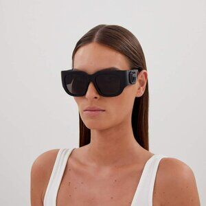 Gucci GG1545S 001 BRAND NEW Sunglasses Black Grey Women Square